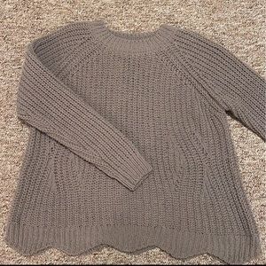 Heavy Knit Sweater With Ruffled Edge